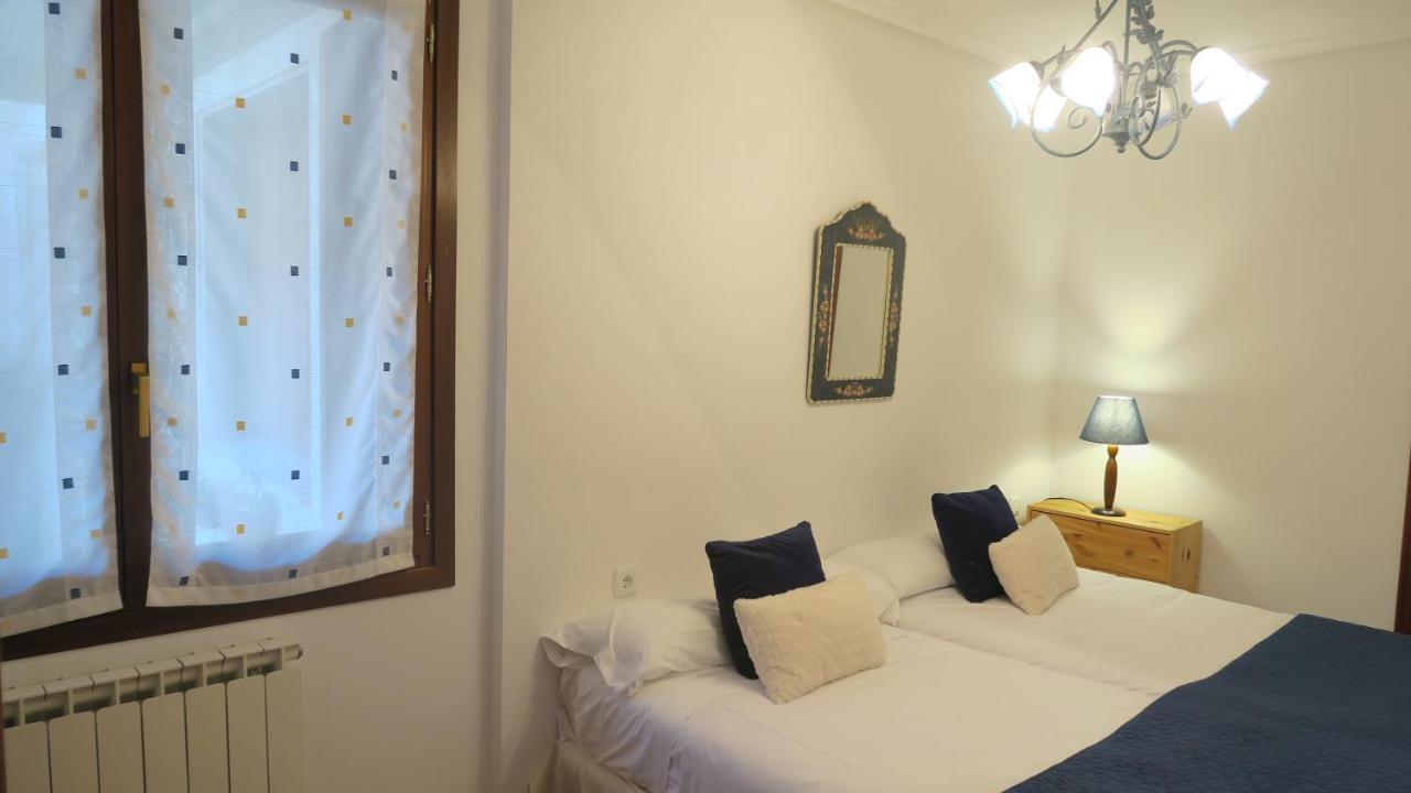 Apartamentos Palacio Azcarate Travesia Calvario Ezcaray Exterior photo